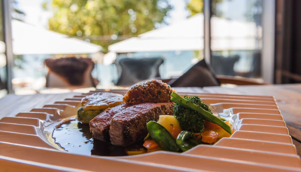 Ammersee-Hotel-Herrsching_am_Ammersee-Restaurant-2-401.webp