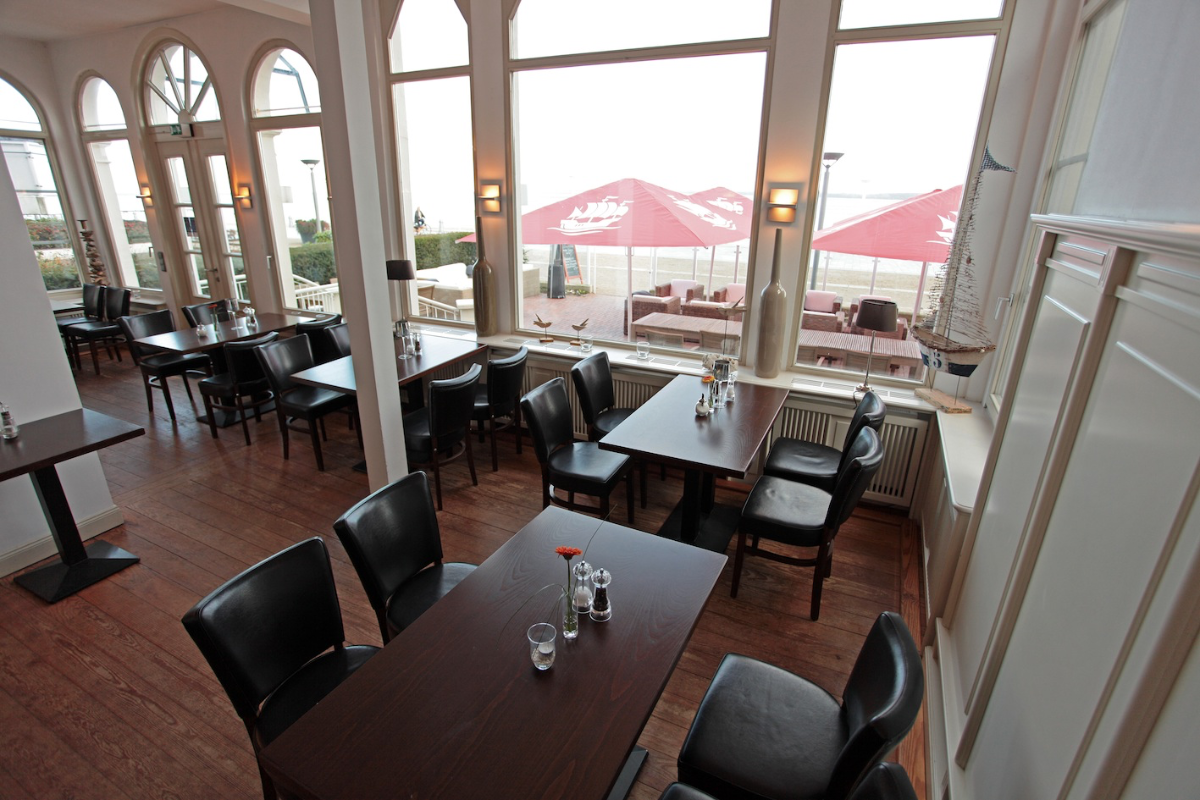 Restaurant2.webp