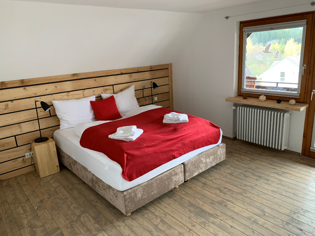 kuckucksnester_roetenbach_rechts_01.webp