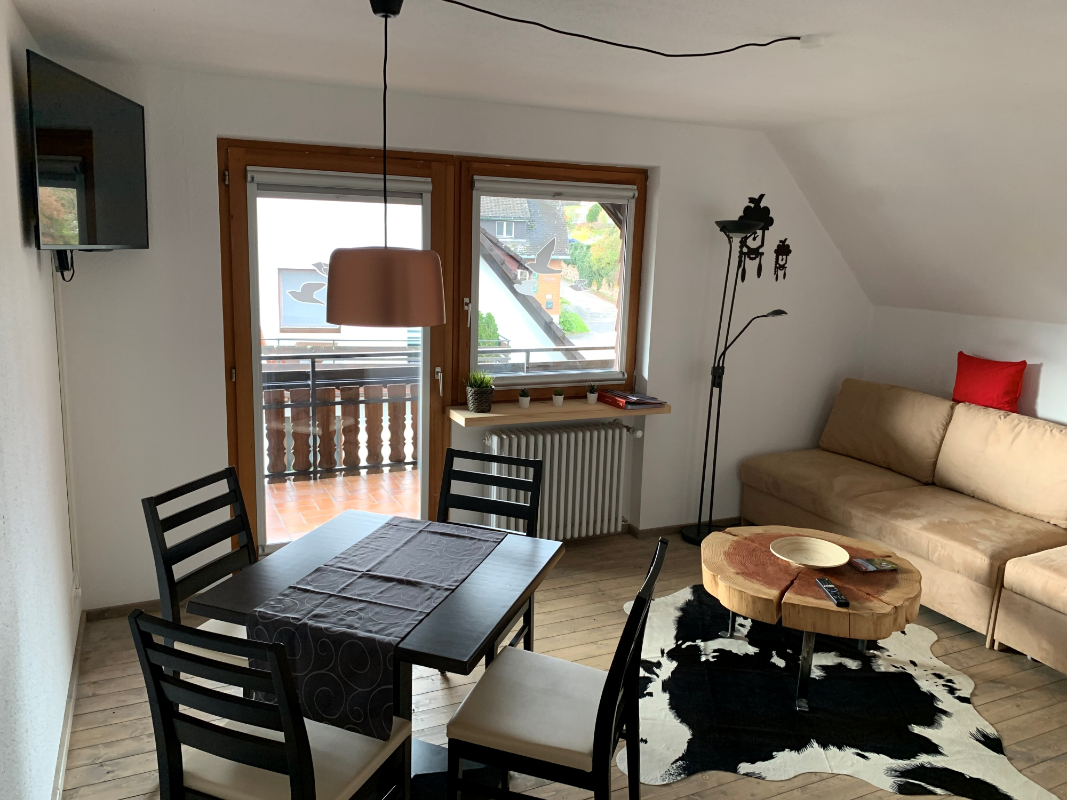 kuckucksnester_roetenbach_rechts_02.webp